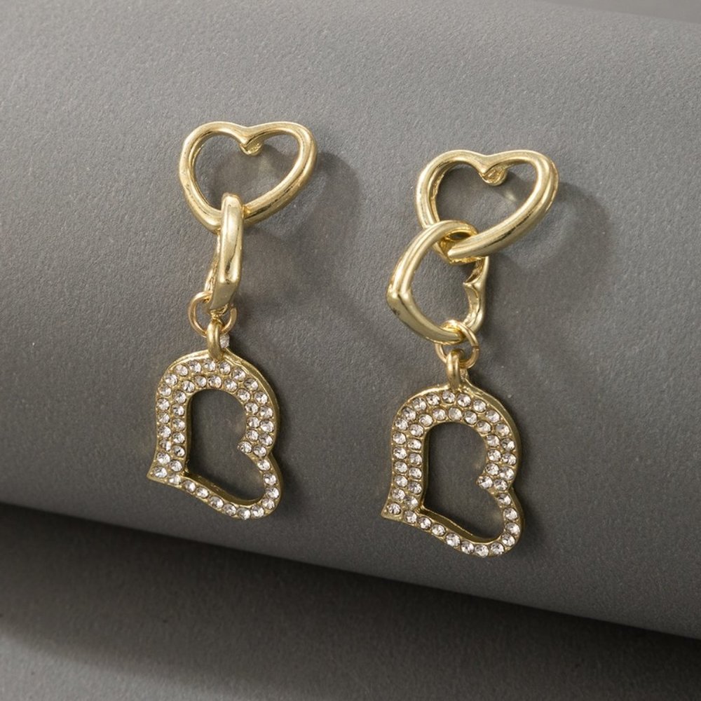 💕Heart Shaped Rhinestone & Gold Earrings💕